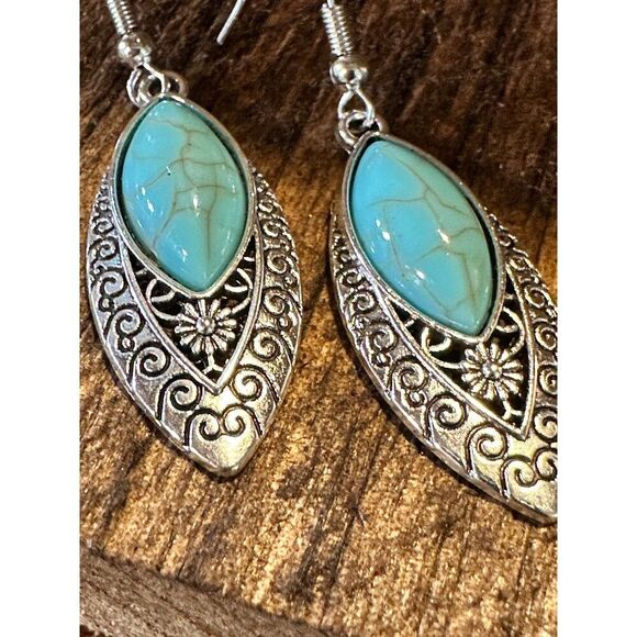 Boho Vintage Chic Southwestern Dangle Wire Earrings, Turquoise Stone, Gift Box - Picture 8 of 10